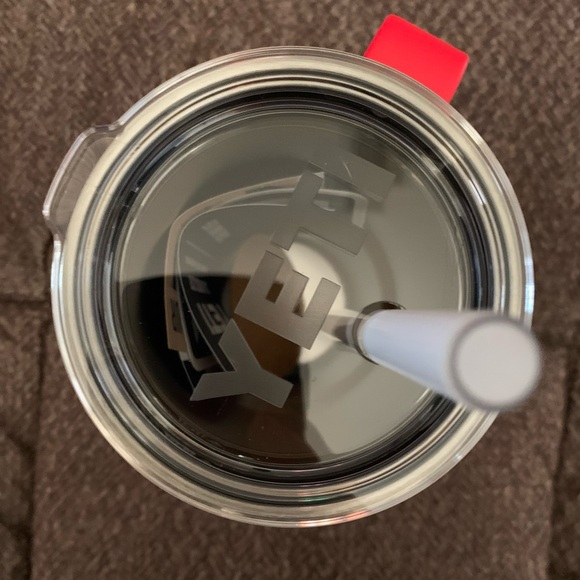 YETI Rambler 25 oz Tumbler with Handle and Straw Lid, Travel Mug. Brand New - Picture 8 of 11